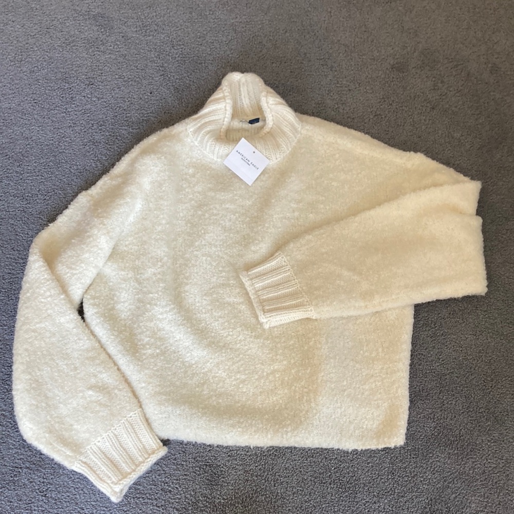 NWT Women’s American Eagle White Turtleneck Size Small